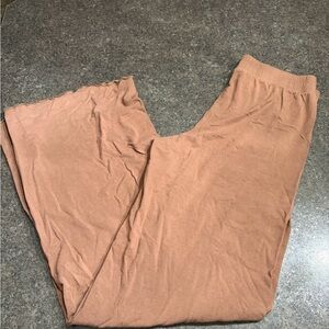 Jax and Lennon lettuce hem wide leg pants
Size large